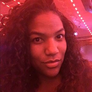 Meet your Posher, Natalie